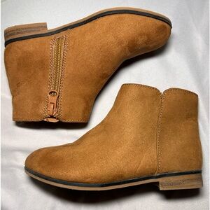 Cat & Jack Girl Boots